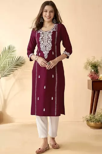 Maroon ethnic motifs embroidered round neck thread work straight kurta