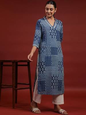 Geometric printed v-neck pure cotton straight kurta 3