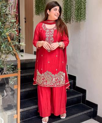 Red color smart and girlie franch crepe fabric fancy festive attire for girls 2