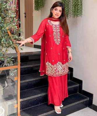 Red color smart and girlie franch crepe fabric fancy festive attire for girls 4