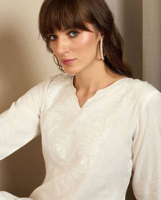 Ethnic motifs embroidered straight kurtas 2