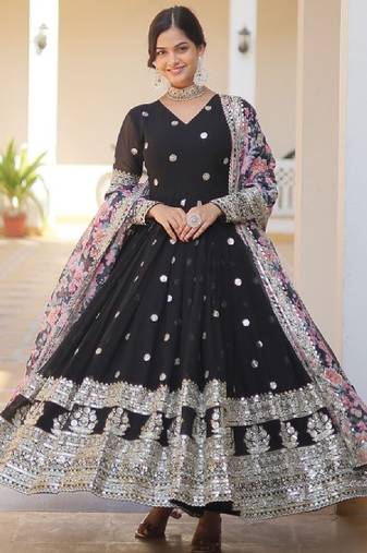 Floral embroidered sequinned georgette anarkali kurta with duppatta