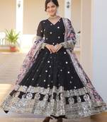 Floral embroidered sequinned georgette anarkali kurta with duppatta