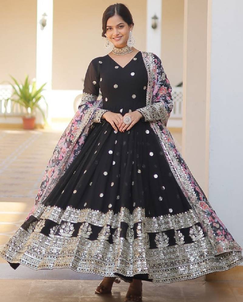 Floral embroidered sequinned georgette anarkali kurta with duppatta
