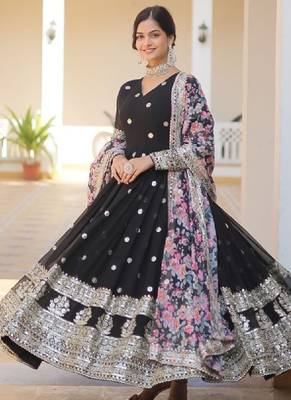 Floral embroidered sequinned georgette anarkali kurta with duppatta 3