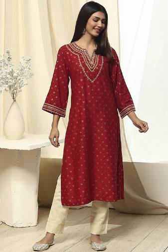 Floral embroidered scoop neck a-line kurta
