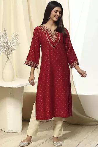 Floral embroidered scoop neck a-line kurta