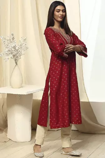Floral embroidered scoop neck a-line kurta