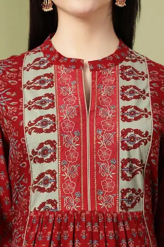 Floral printed mandarin collar stones detail a-line kurta