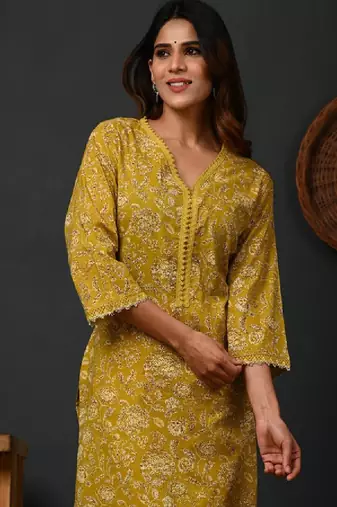 Floral printed v-neck pure cotton straight kurtas