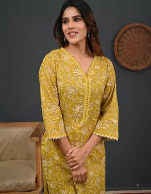 Floral printed v-neck pure cotton straight kurtas 2