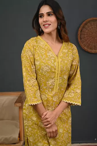 Floral printed v-neck pure cotton straight kurtas