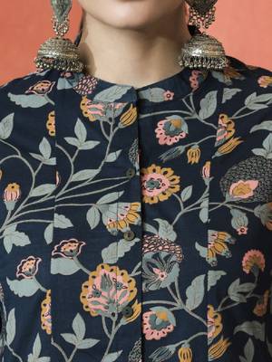 Floral printed mandarin collar panelled pure cotton a-line kurta 2