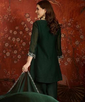 Green color beautiful ceremonial heavy embroidered ceremonial salwar kameez 2