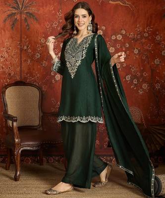 Green color beautiful ceremonial heavy embroidered ceremonial salwar kameez 4