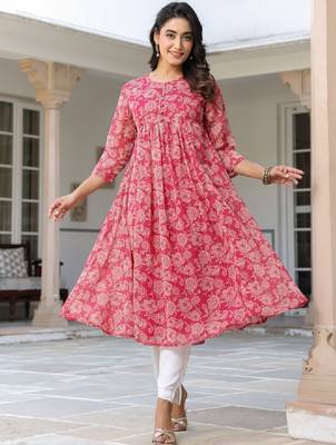 Women dark pink chiffon lurex floral printed flared kurta 1