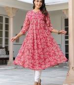 Women dark pink chiffon lurex floral printed flared kurta