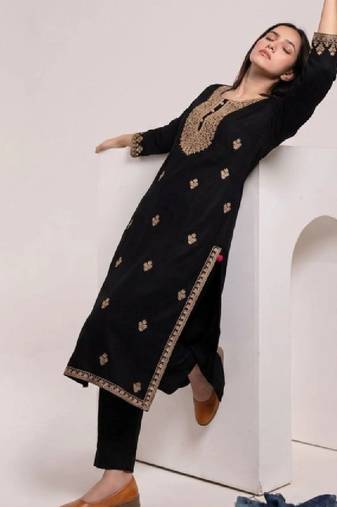 Women printed thread work floral kurta