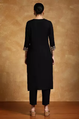 Women printed thread work floral kurta