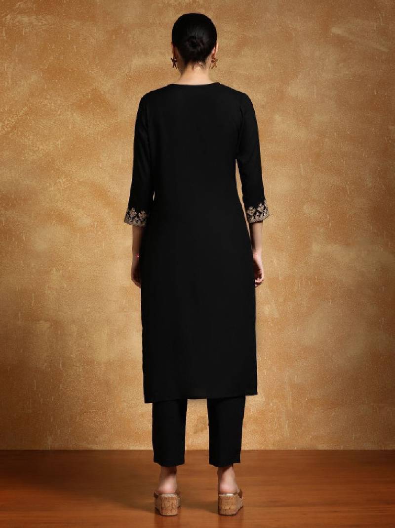Women printed thread work floral kurta