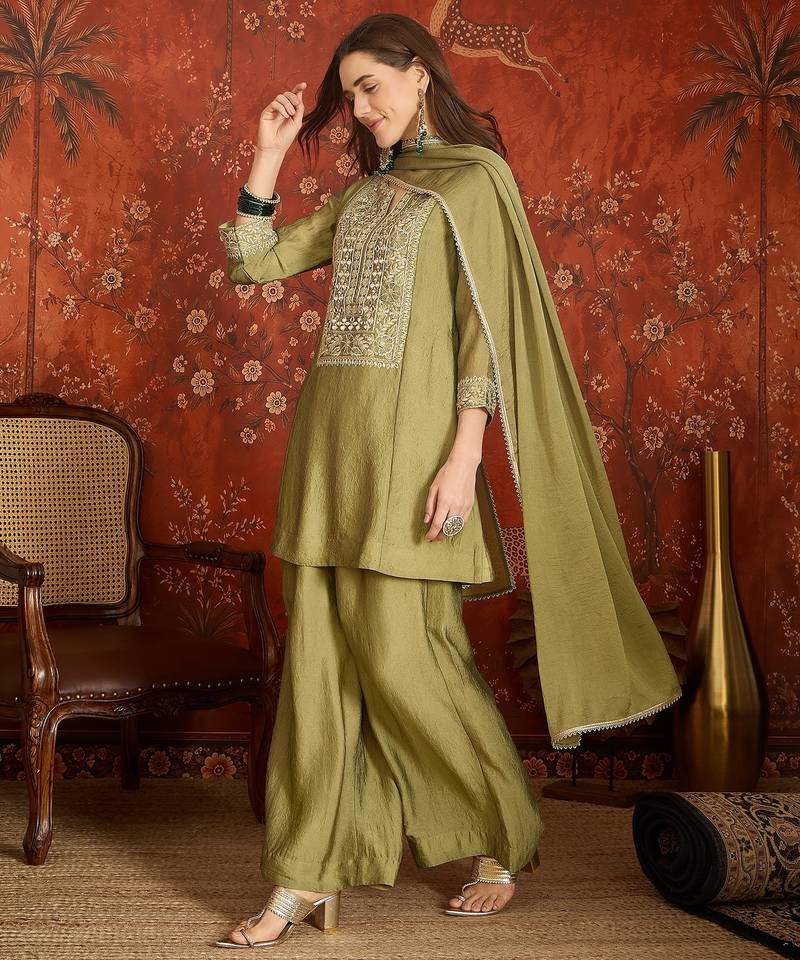 Green color beautiful ceremonial heavy embroidered ceremonial salwar kameez
