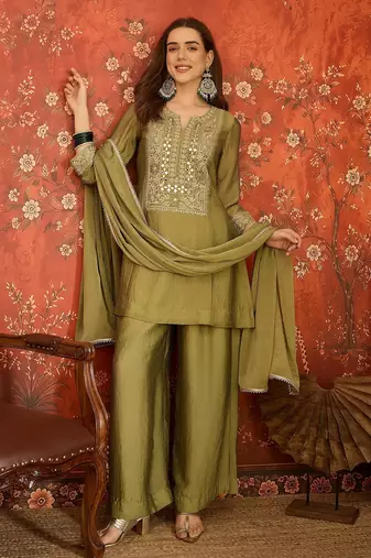 Green color beautiful ceremonial heavy embroidered ceremonial salwar kameez