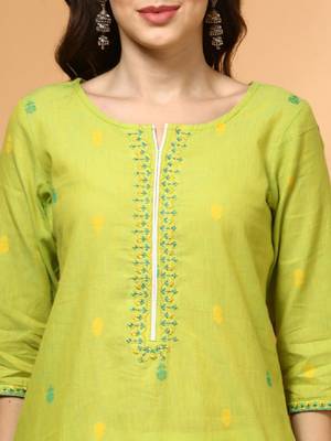 Embroidered thread work dobby kurta 2
