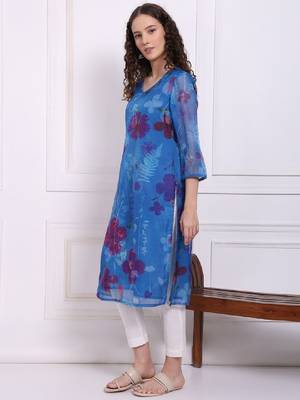 Women floral printed v-neck organza straight kurta with lace 4