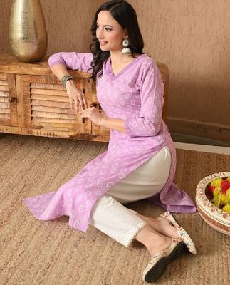 Floral printed v-neck straight kurta 1