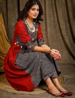Women abstract printed daily cotton a-line kurta 1