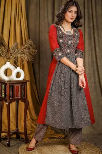 Women abstract printed daily cotton a-line kurta