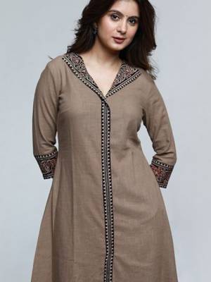 Women solid daily cotton a-line kurta 3
