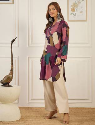 Women printed straight chanderi silk kurta 3
