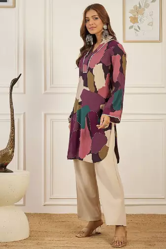 Women printed straight chanderi silk kurta