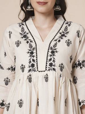 Women cotton flared lucknowi chikankari ethinic wear kurta 3