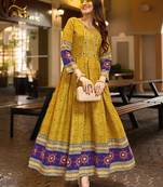 Women paisley printed thread work anarkali kurta