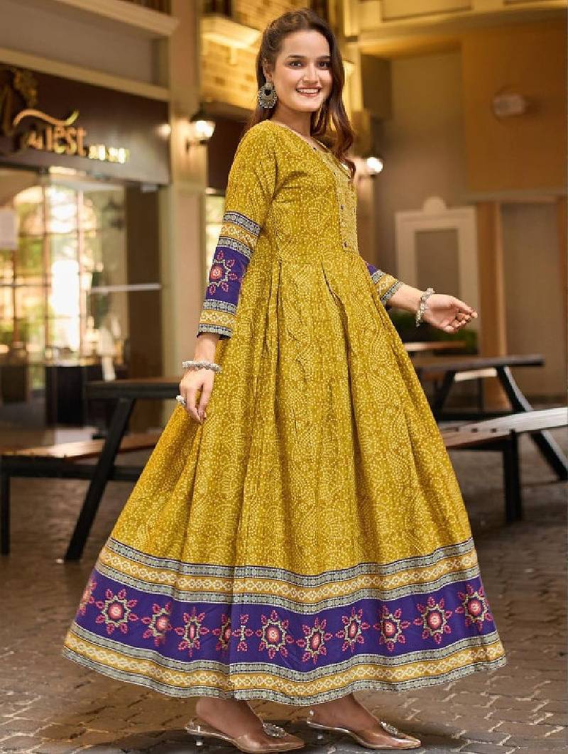 Women paisley printed thread work anarkali kurta