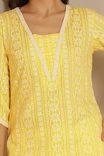 Women floral printed daily straight kurta