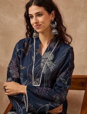 Women floral printed daily a-line kurta 1