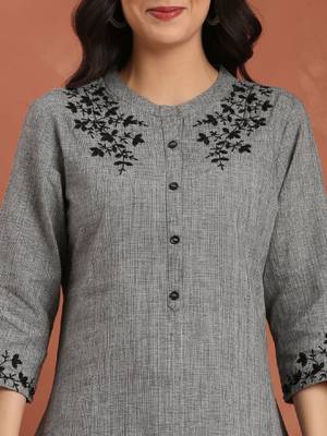 Women floral embroidered daily pure cotton a-line kurta 3