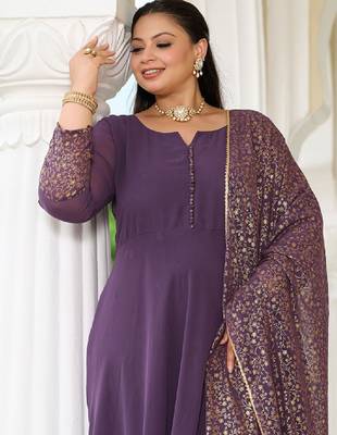 Plus size floral printed georgette kurta with gold foil dupatta 3