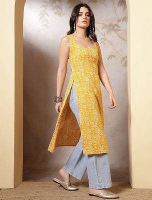 Women ethnic motifs printed festive cotton straight kurta 3