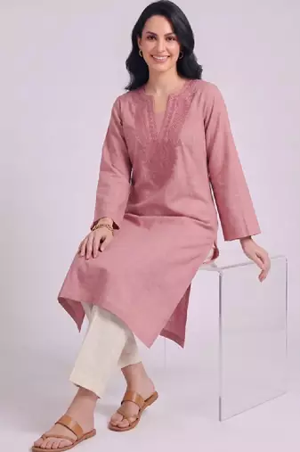 Women ethnic motifs embroidered daily cotton straight kurta