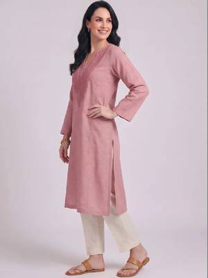 Women ethnic motifs embroidered daily cotton straight kurta 4