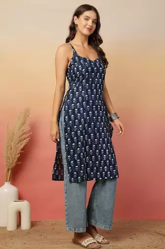 Women ethnic motifs printed kurta