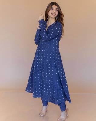 The indian ethnic co. blue women geometric printed long sleeves cotton a-line kurta 3