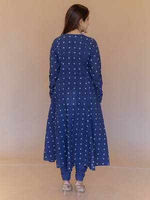 The indian ethnic co. blue women geometric printed long sleeves cotton a-line kurta 4