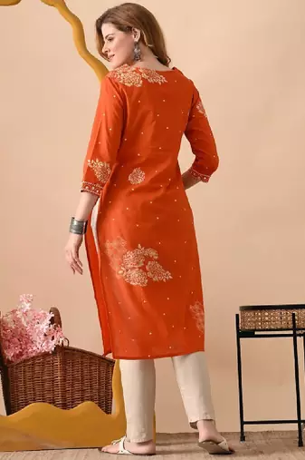 Women floral printed v-neck regular sleeves kurta