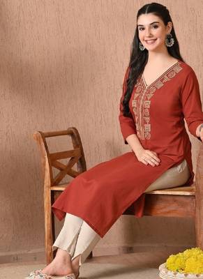 Geometric embroidered thread work v-neck pure cotton kurta 1
