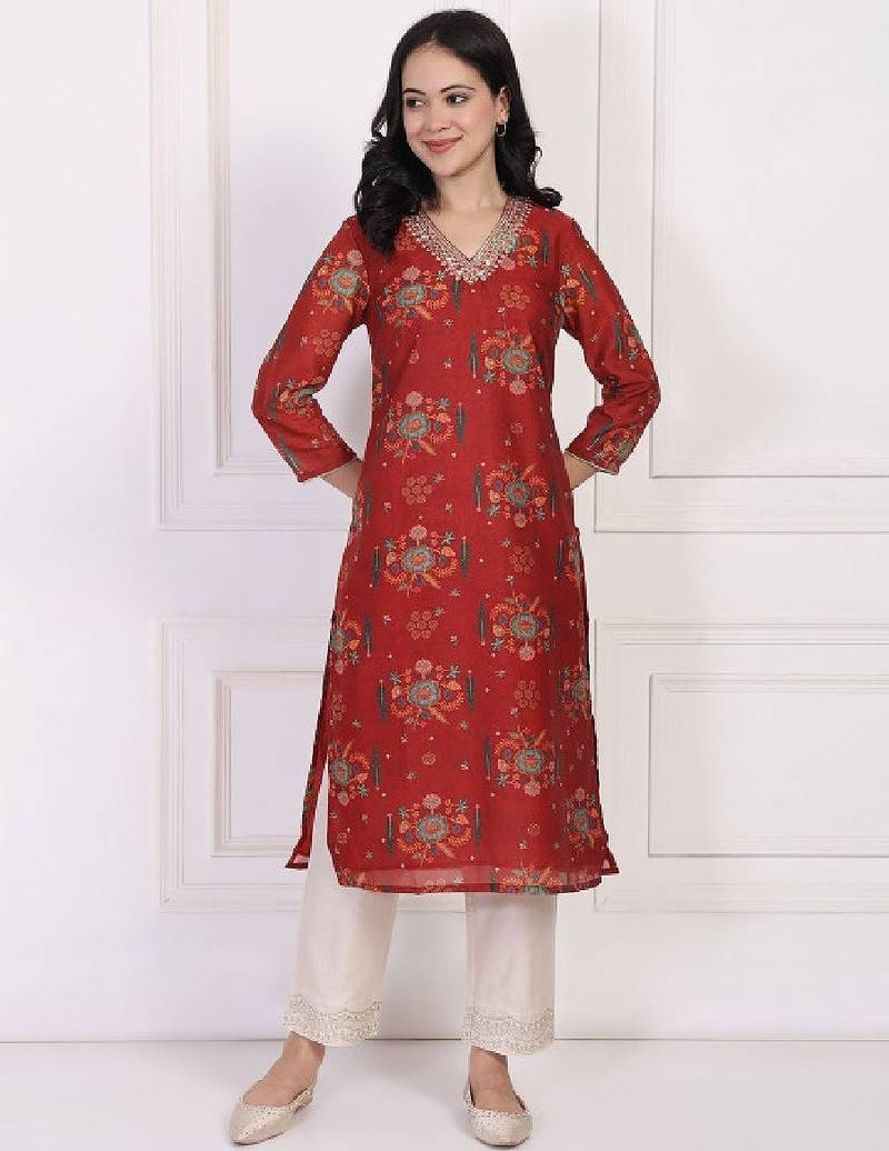 Women floral embroidered sequinned kurta